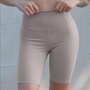 Girlfriend Collective Limestone Bike Shorts XS